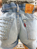 Short Vintage Levi’s jeans medio chiaro con borchie argento