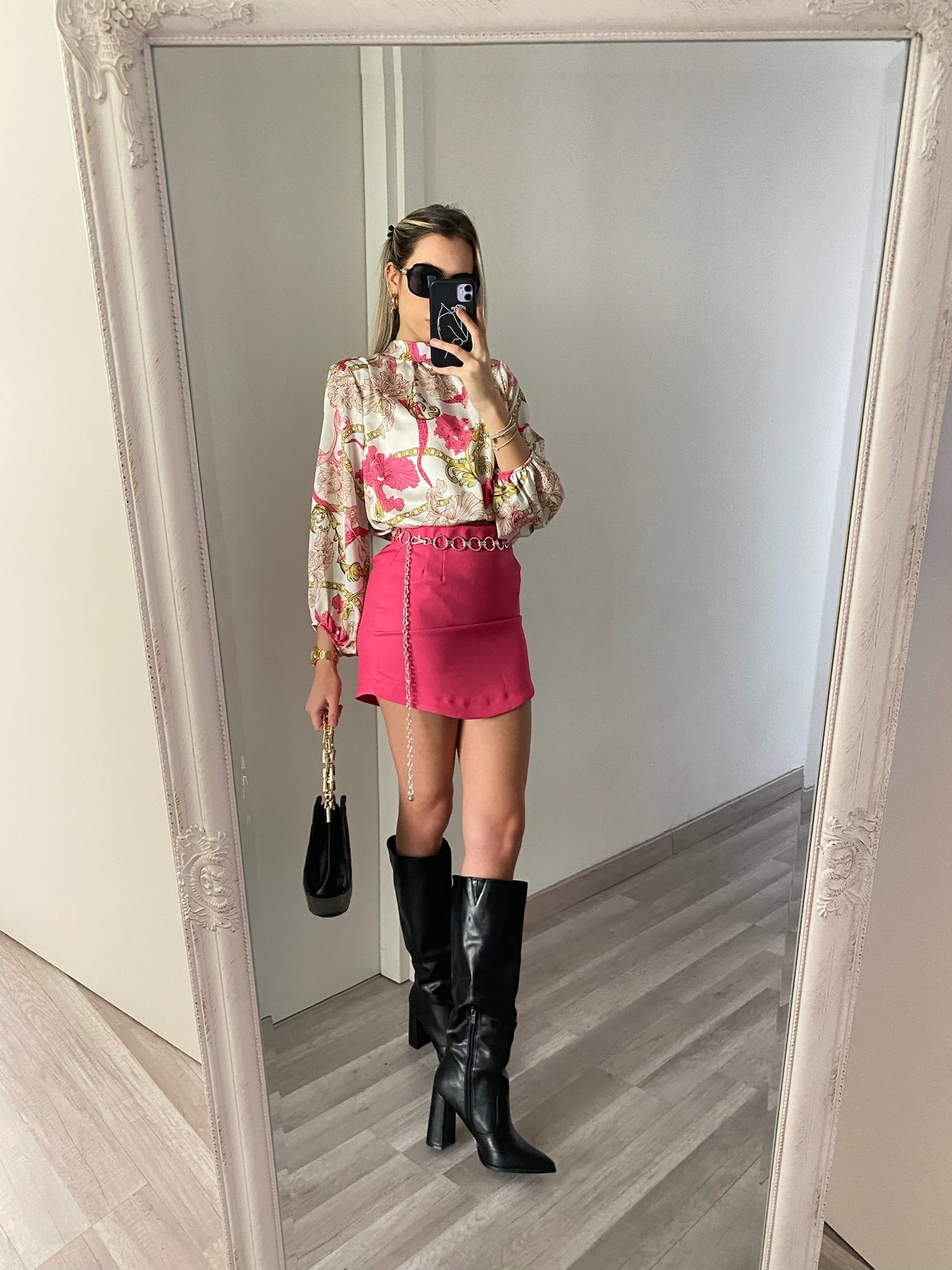 Top crop oro dettagli Fuxia