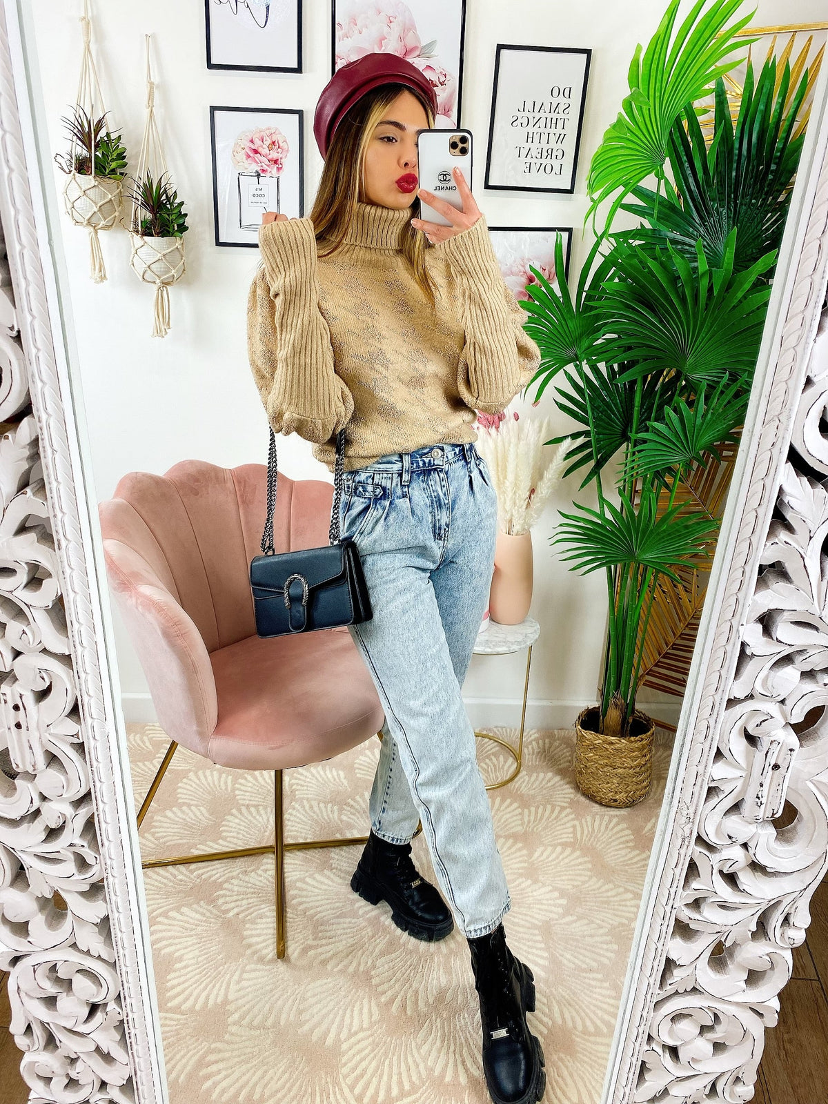 Maglione collo alto beige e oro