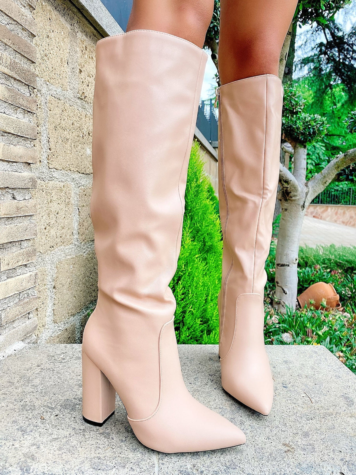 Stivale alto nude