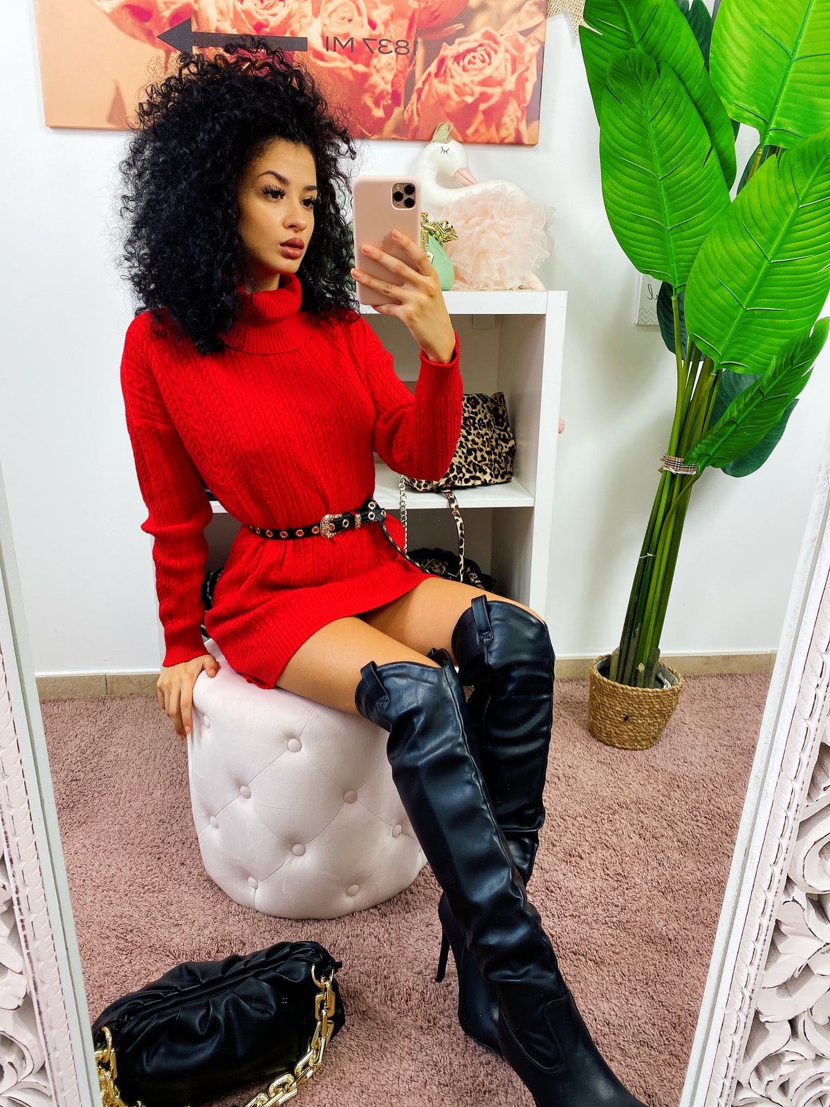 Abito in maglia a trecce collo alto rosso