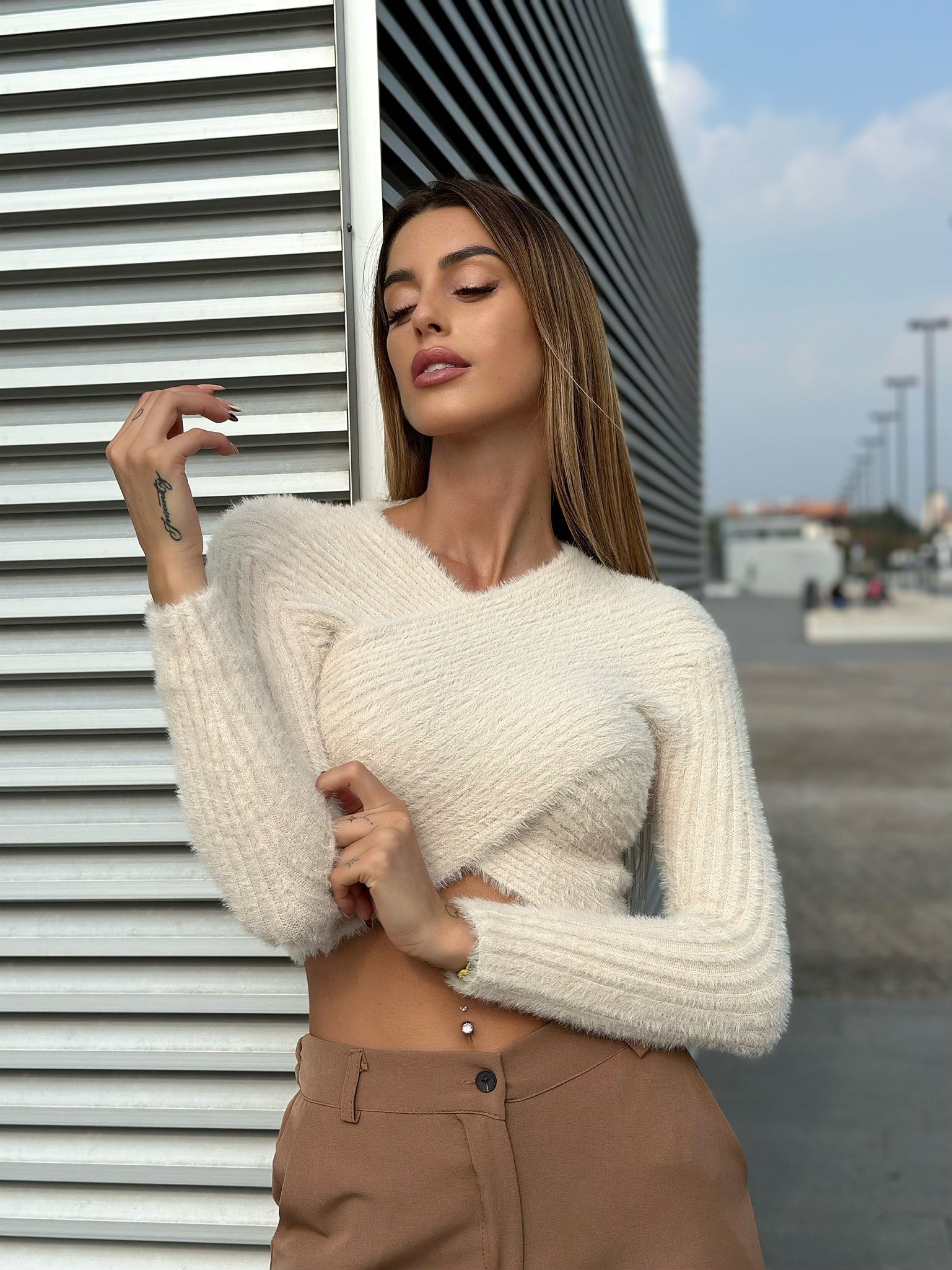 Maglioncino morbidissimo choker beige