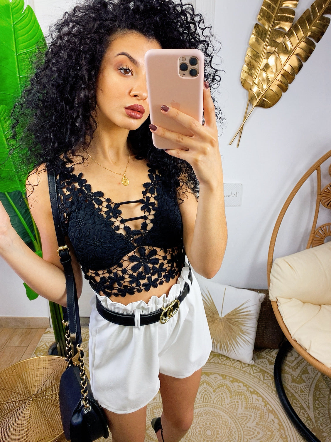 Short in ecopelle con cintura