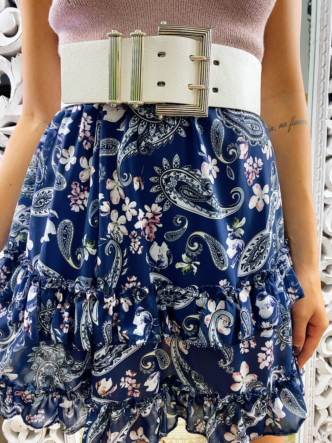 Gonna a balze fiori blu e rosa