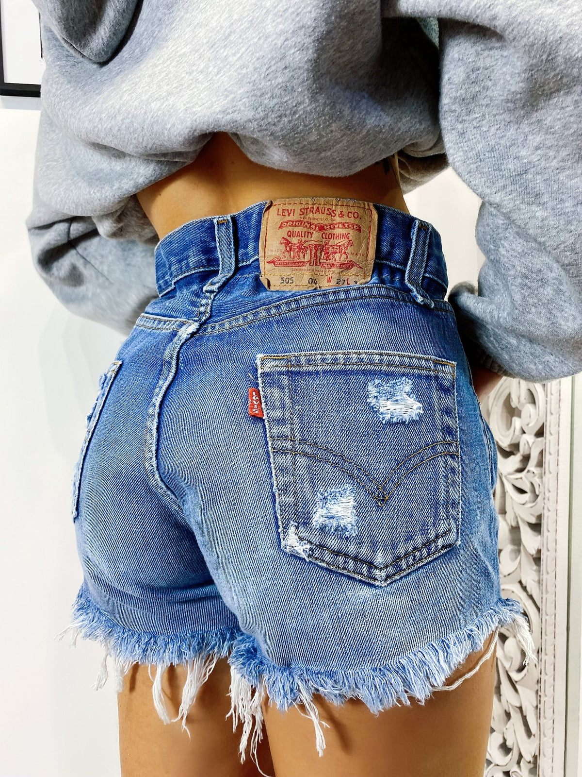 Short Levi’s Vintage bagno medio con strappi
