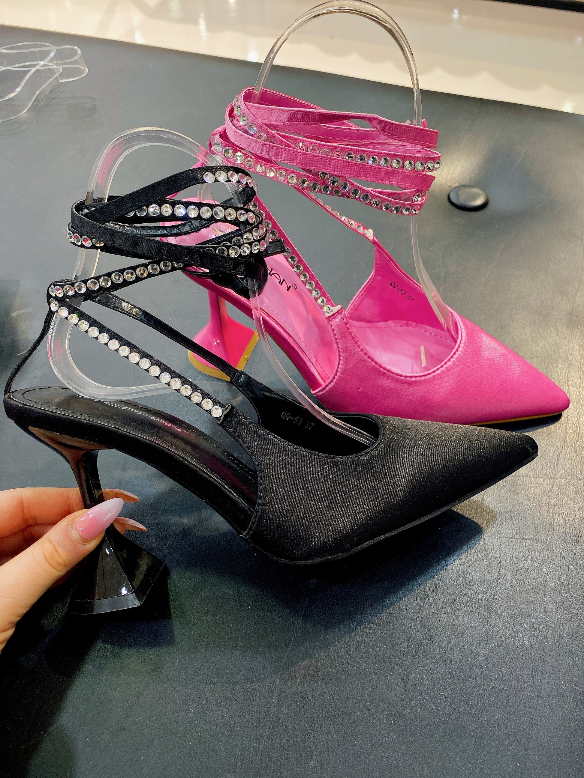 Sandali con strass fucsia