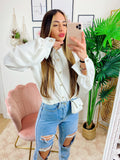 Camicia bianca con bottoni gold e borsetta