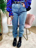 jeans ampio con strappi