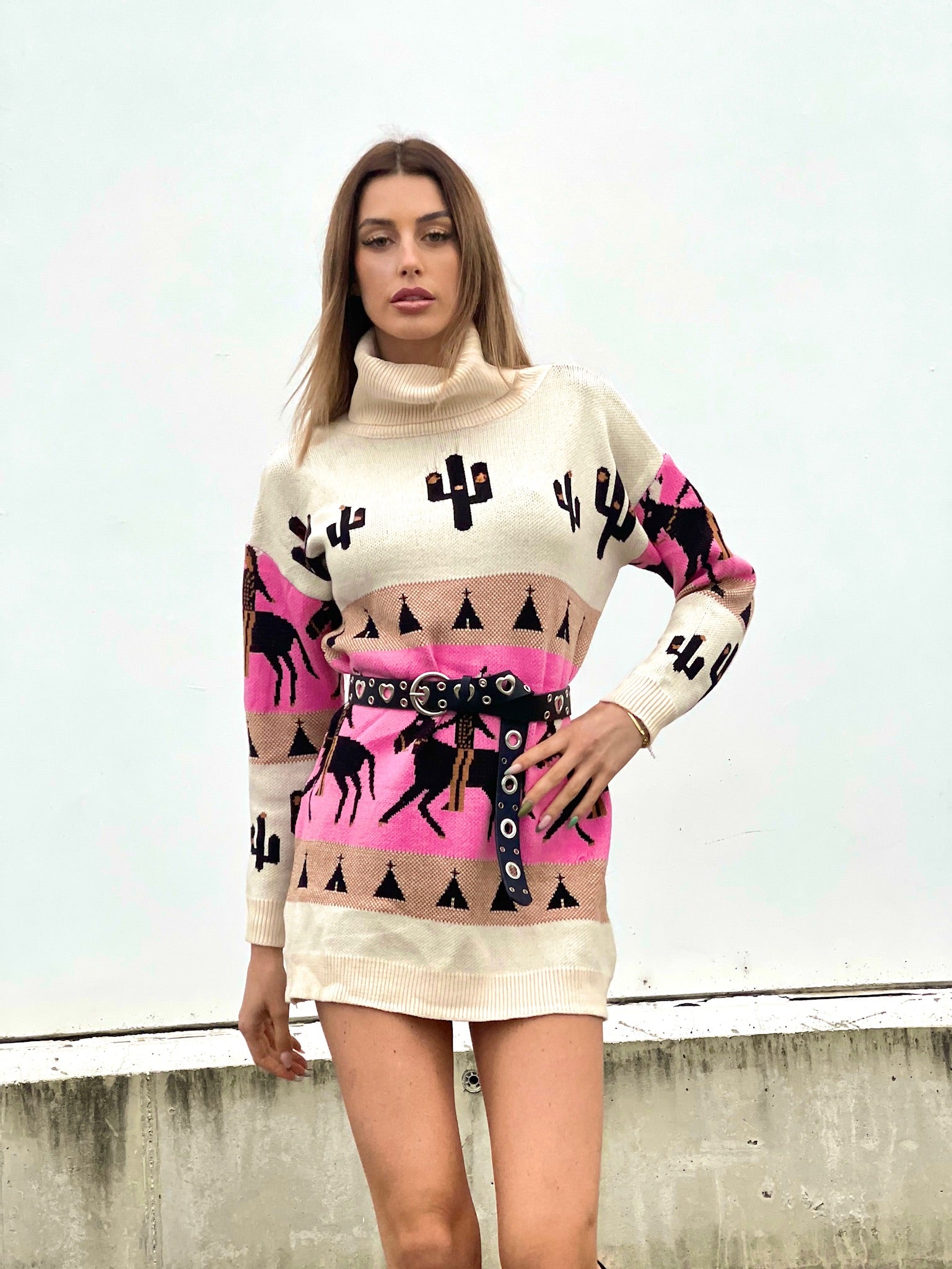 Maxi maglione collo alto con cavalli base Fuxia