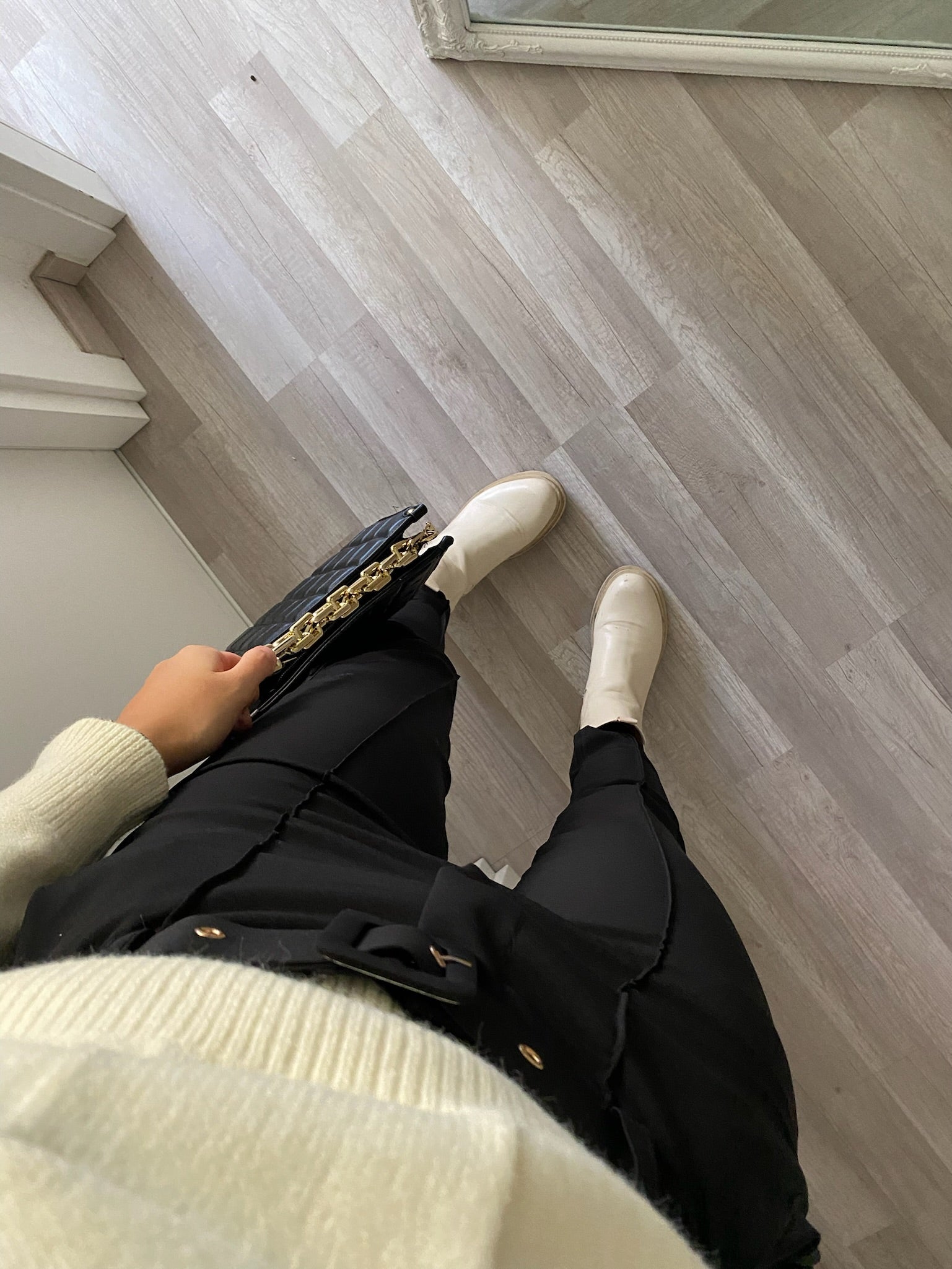 Pantalone aderente nero con cintura