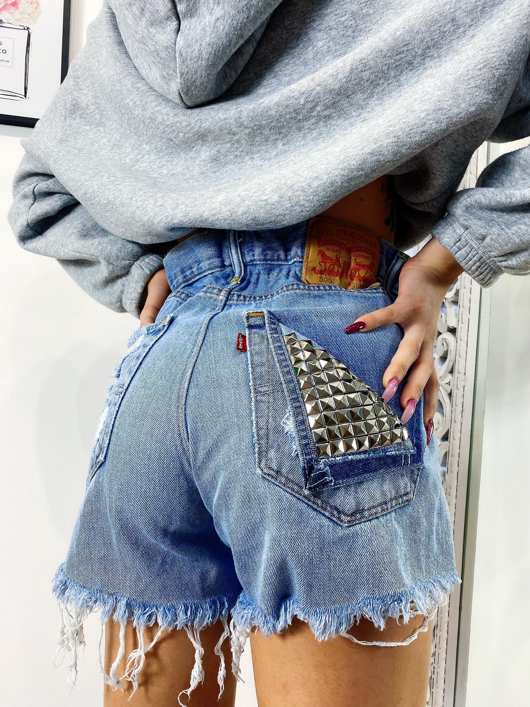 Short Levi’s Vintage bagno medio con borchie