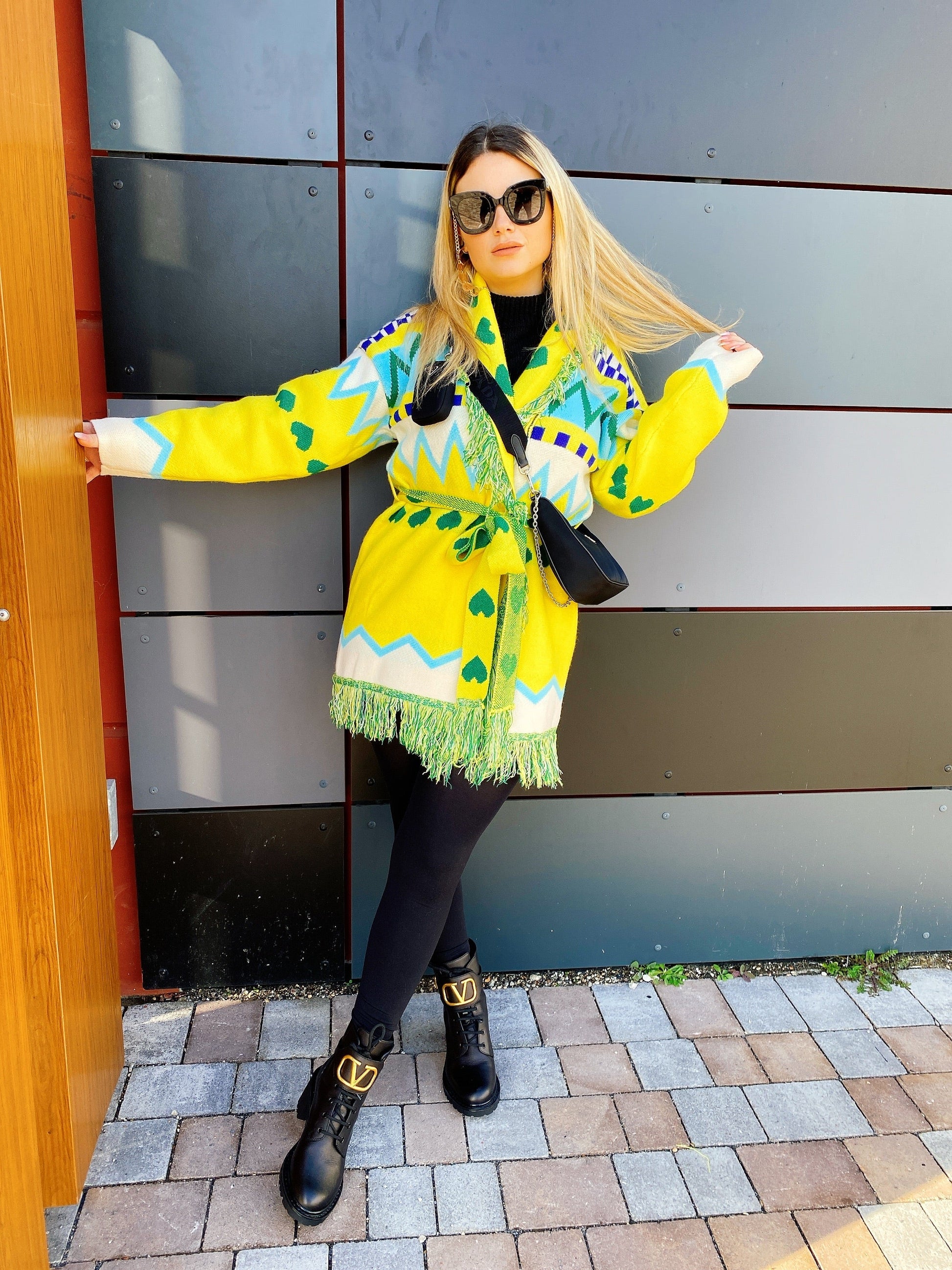 Cardigan frange e cinta giallo
