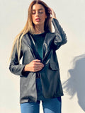 Giacca in eco-pelle con cintura