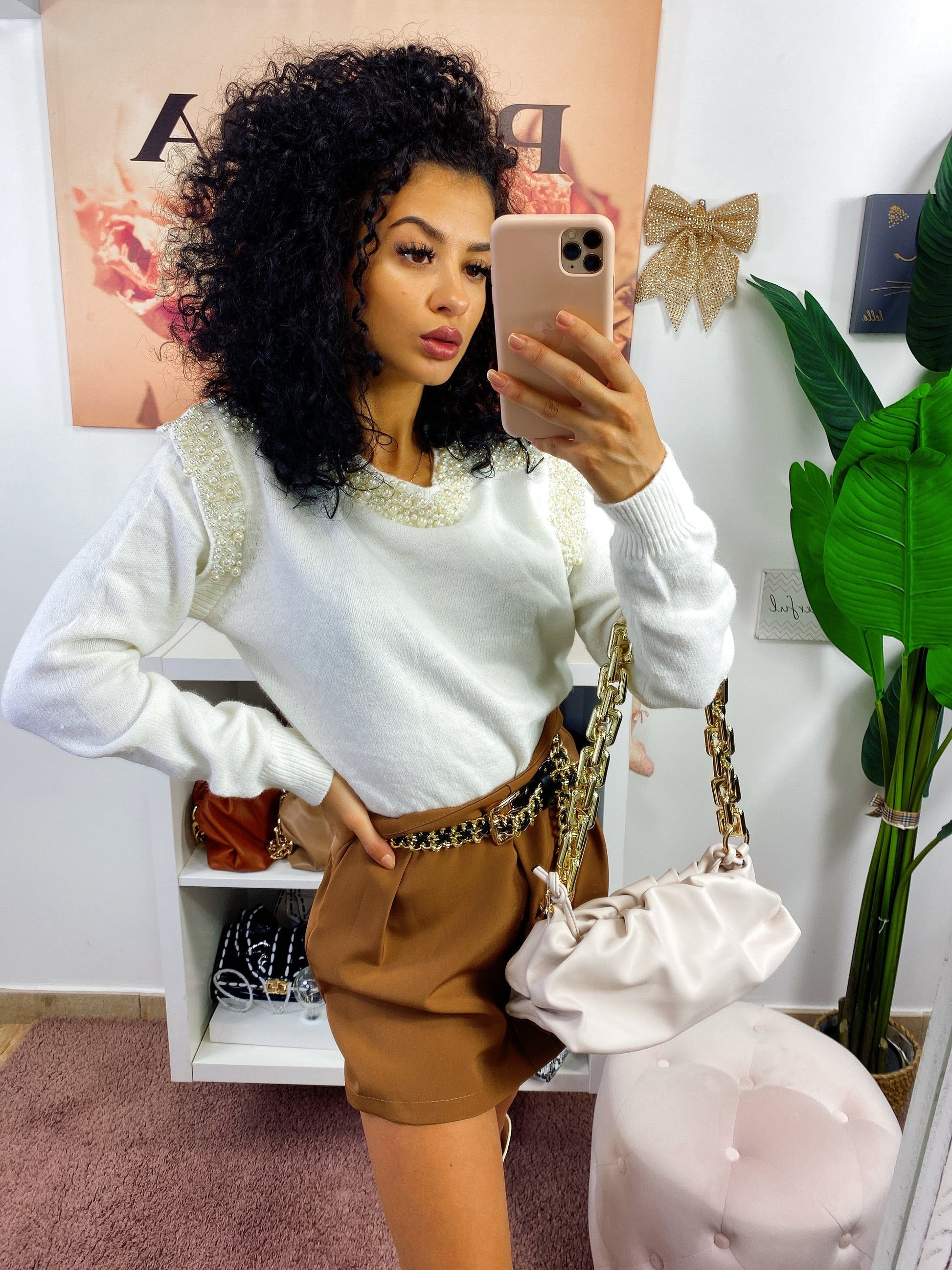 Maglione ricamato con perle panna