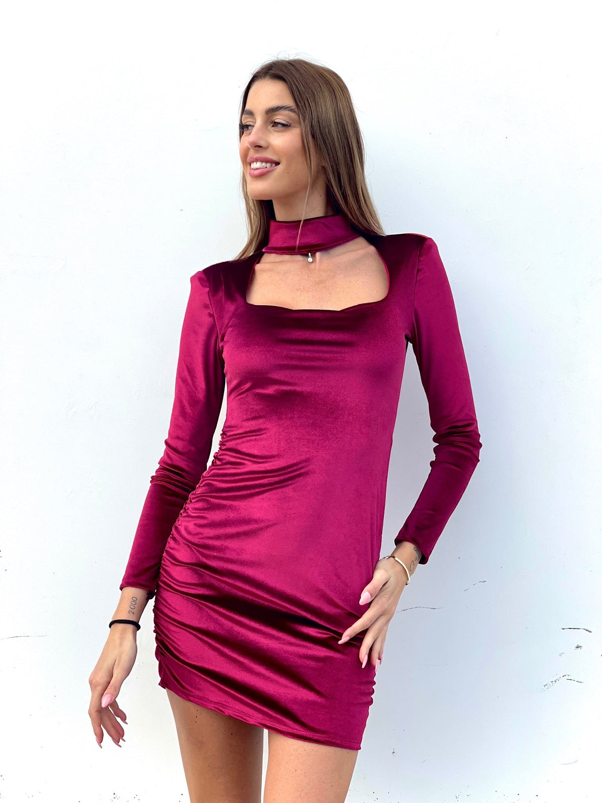Abito in velluto con colletto Bordeaux