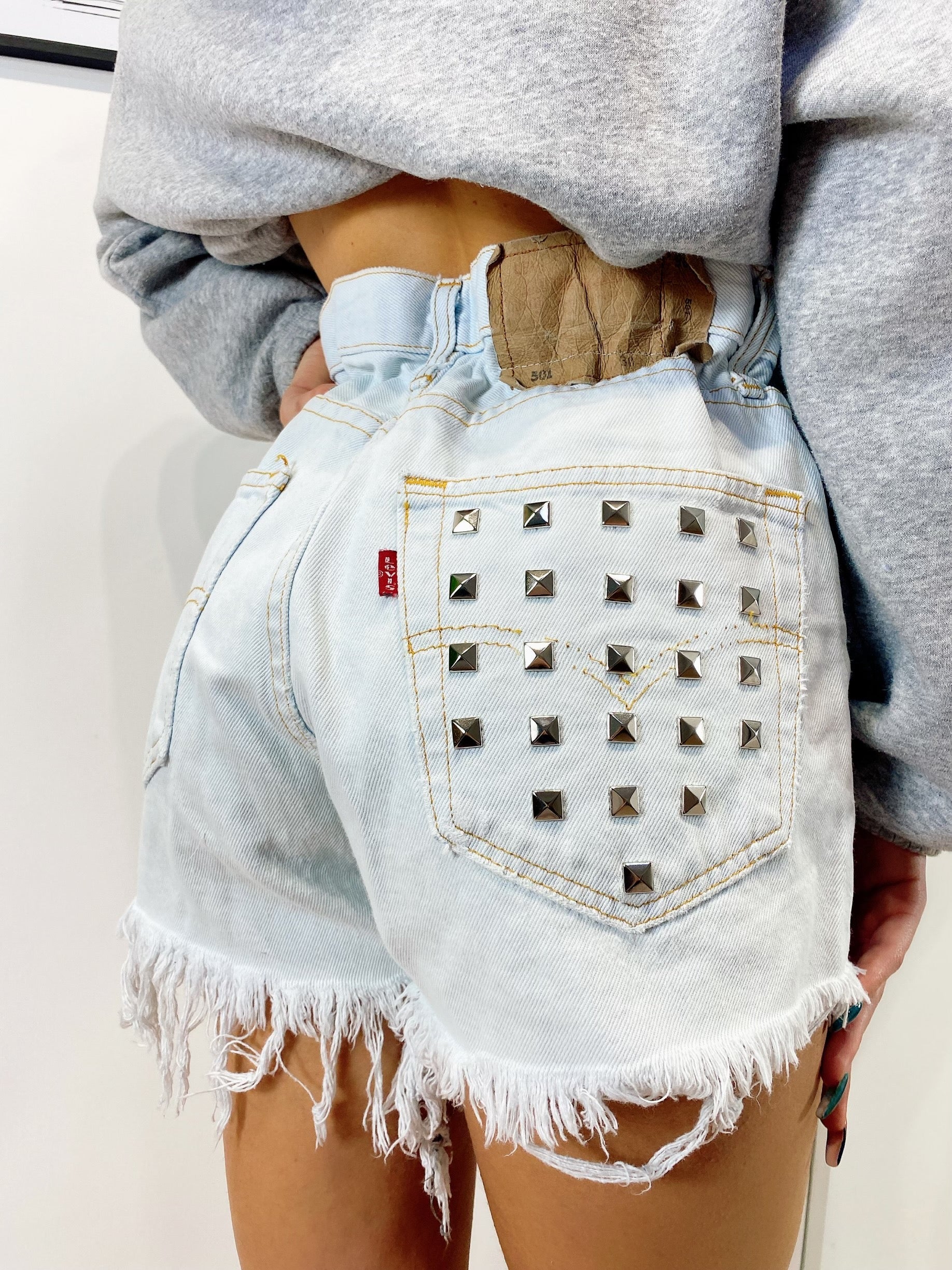 Short Levi’s Vintage con Borchie bagno chiaro