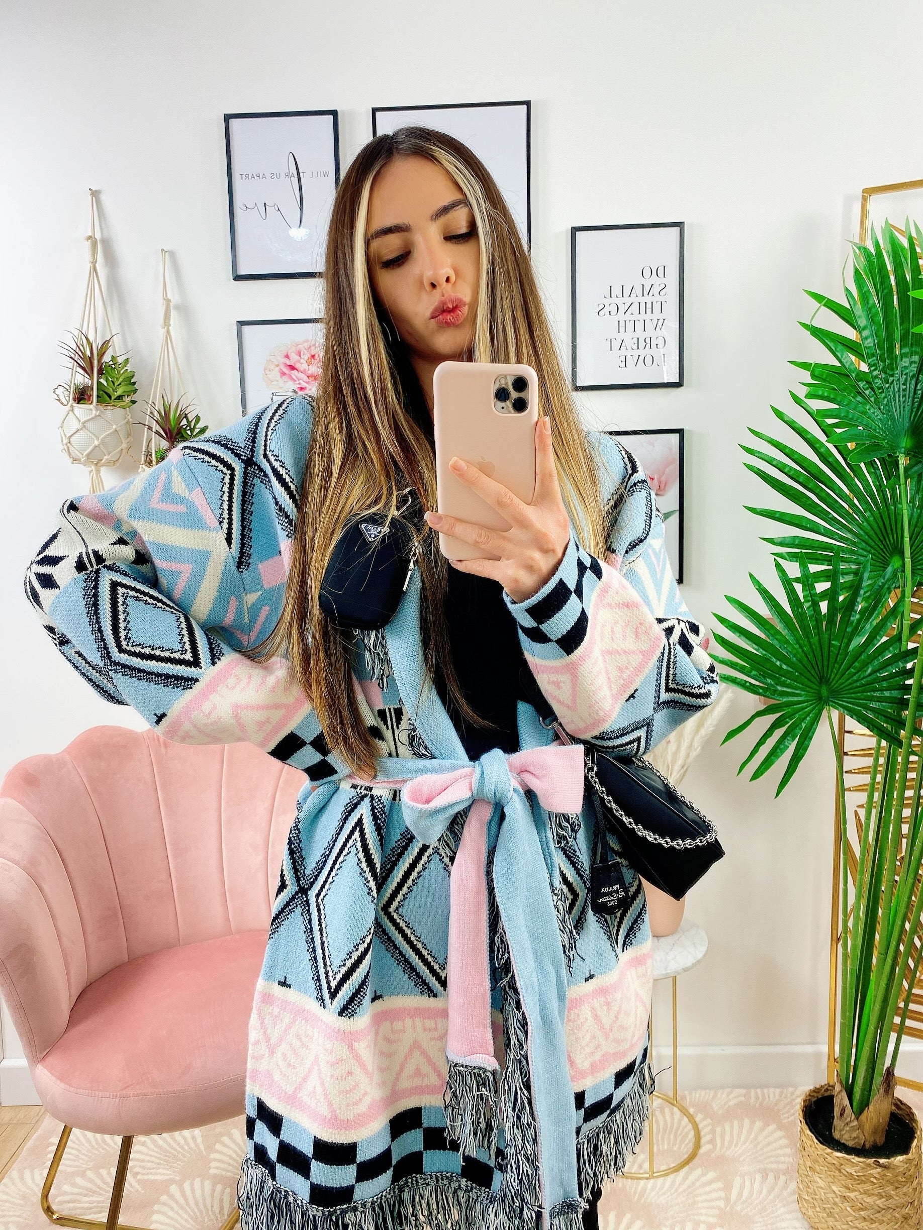 Cardigan frange e cinta celeste