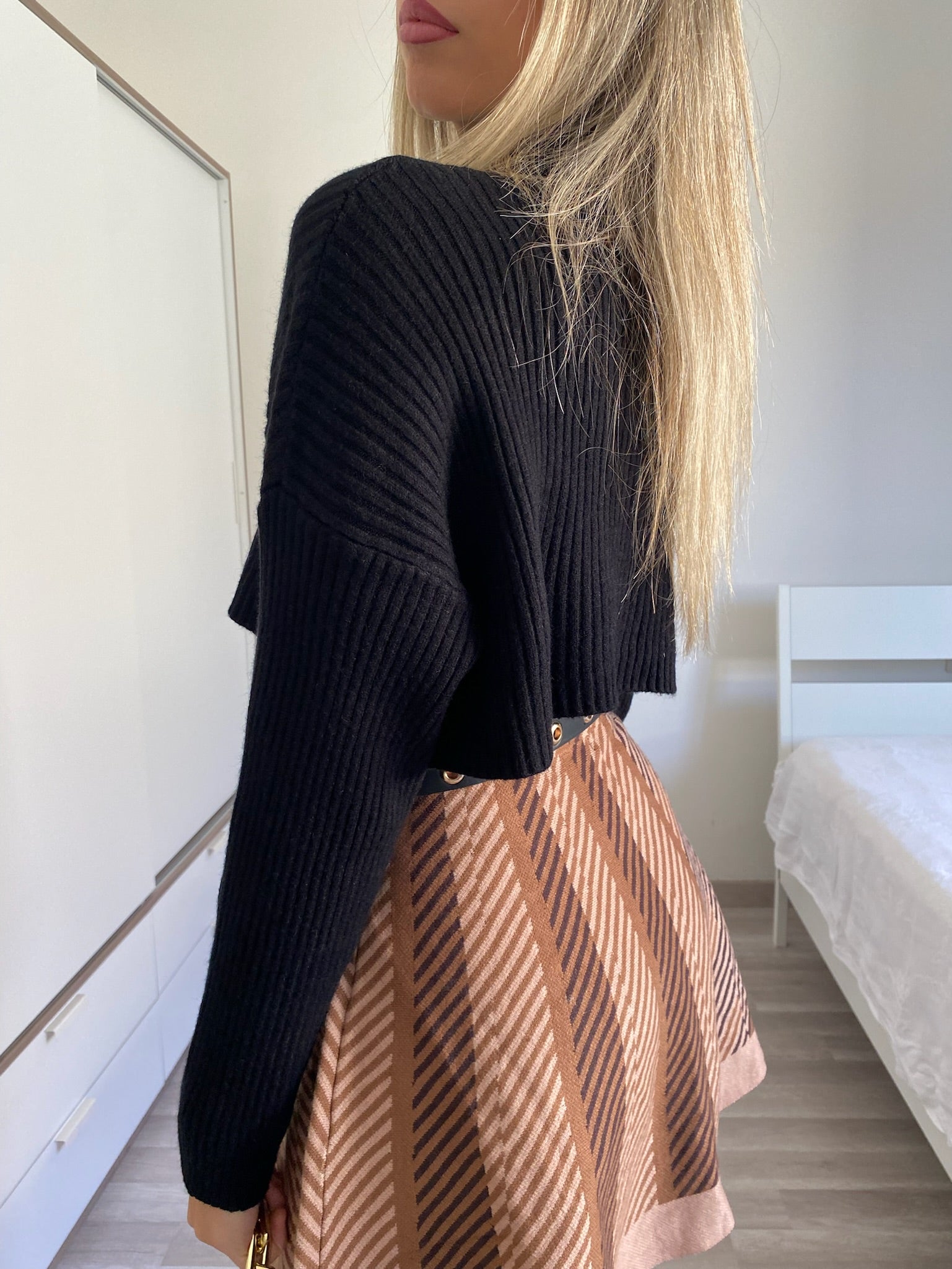 Maglione crop nero
