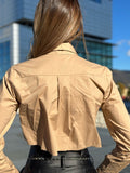 Camicia crop beige con taschino
