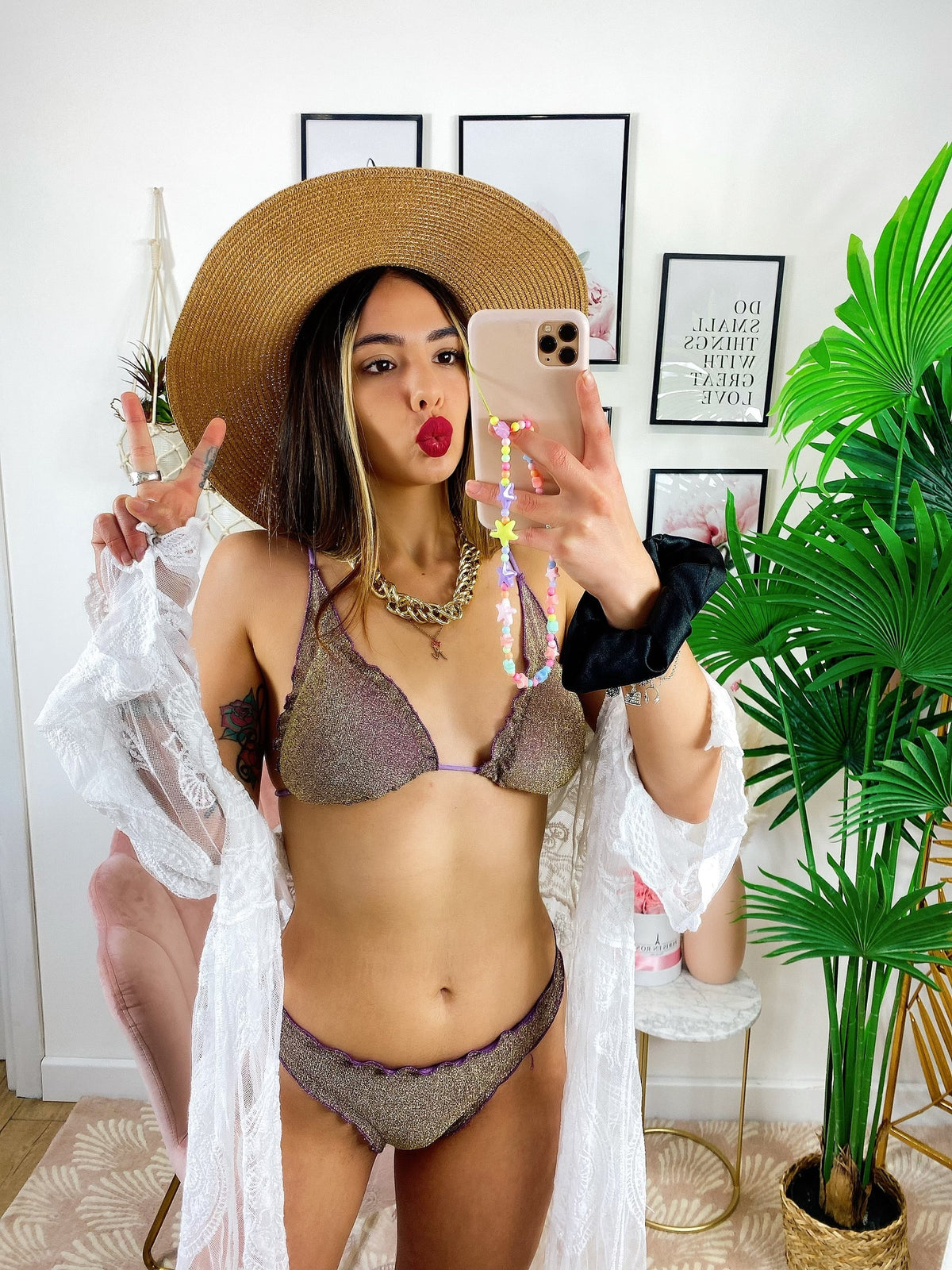 Bikini con arricciature lilla glitter