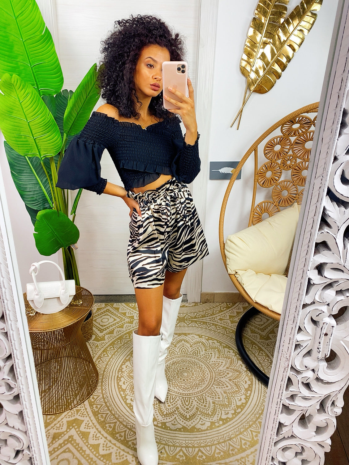 Short zebrato con fiocco