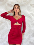 Abito aderente con incrocio rosso