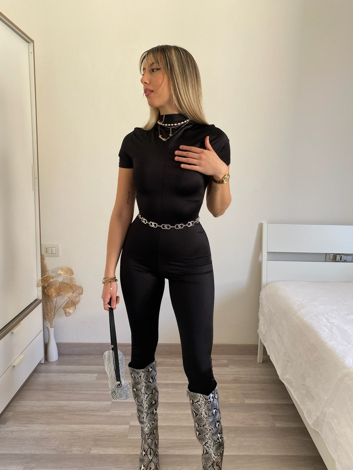 Tuta con zip manica corta