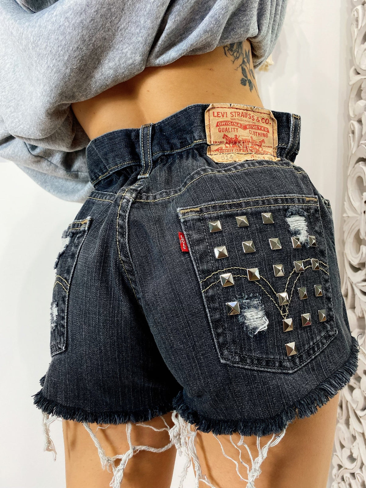Short Levi’s Vintage con Borchie Grigio