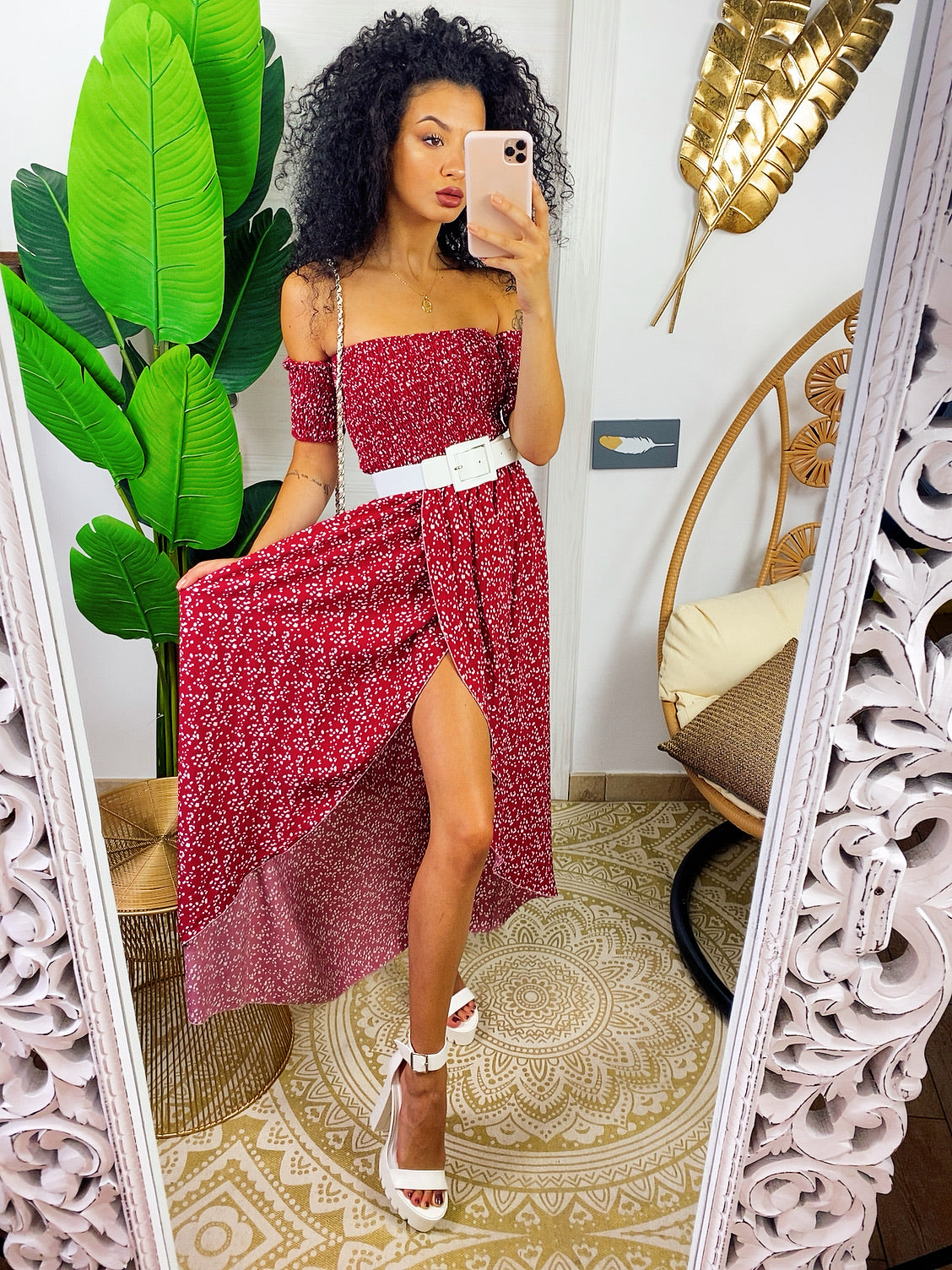 Abito lungo con scollo a barchetta con pois bordeaux