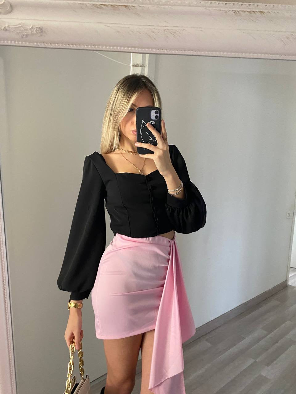 Top con bottoncini nero