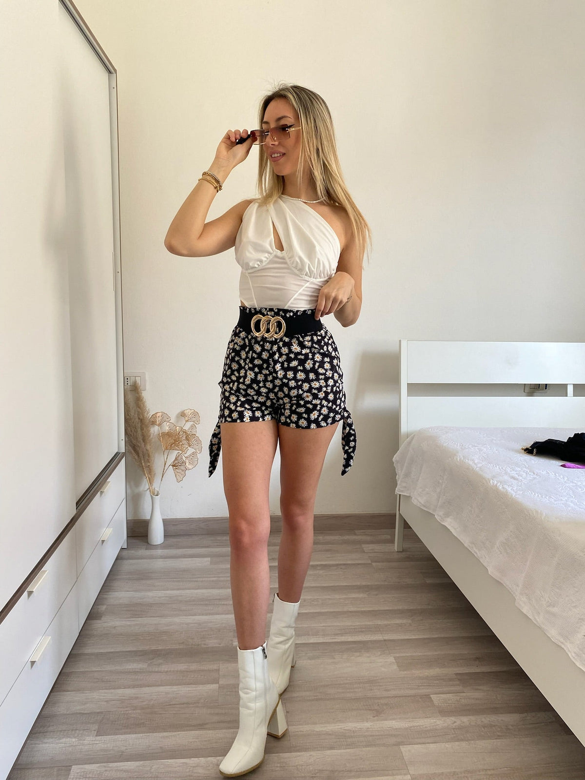 Top bianco monospalla