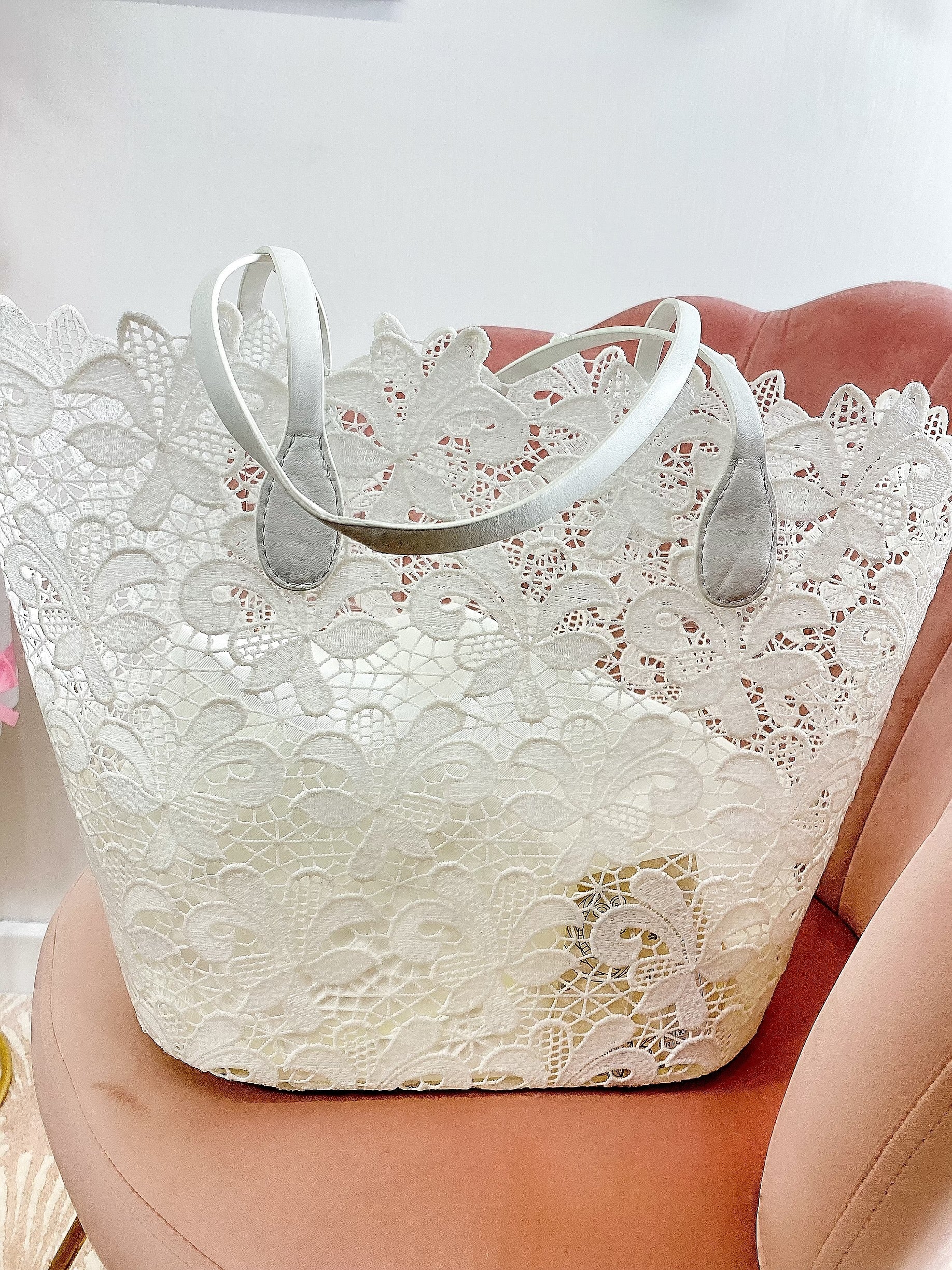 Maxi bag con ricami a fiori