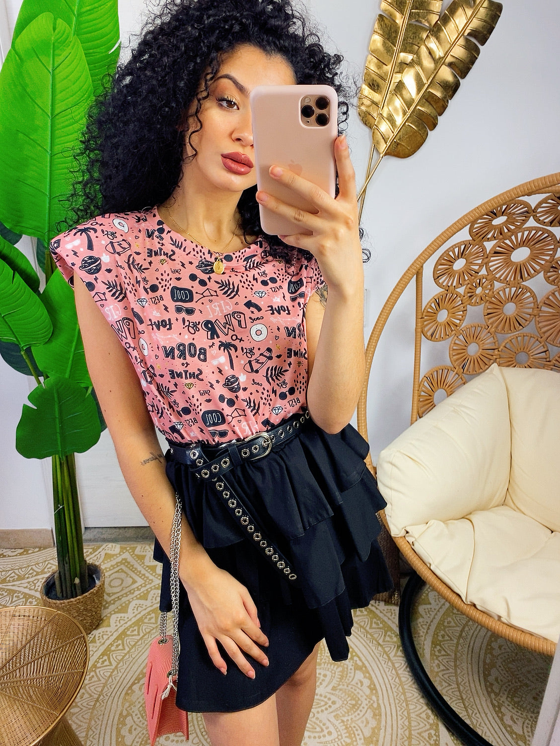 Maglia con spalline bombate rosa