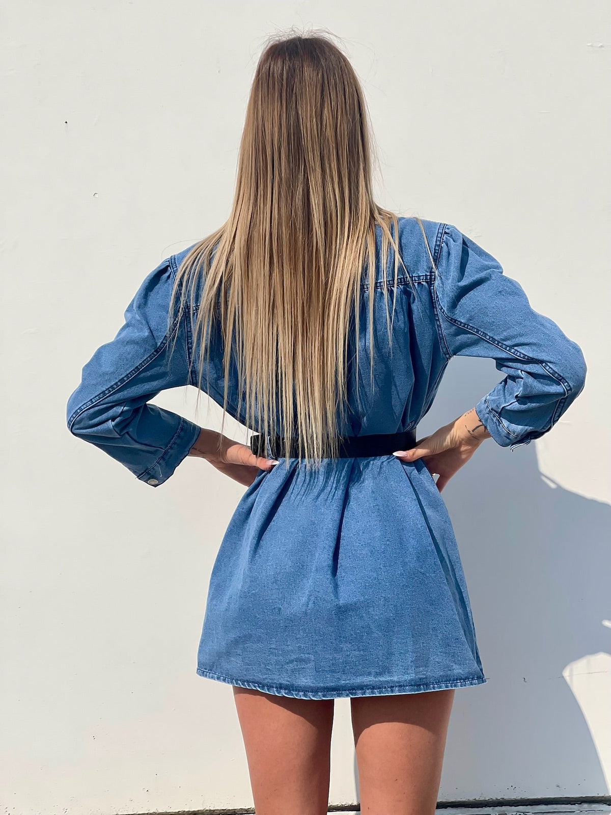 Abito in jeans con cintura