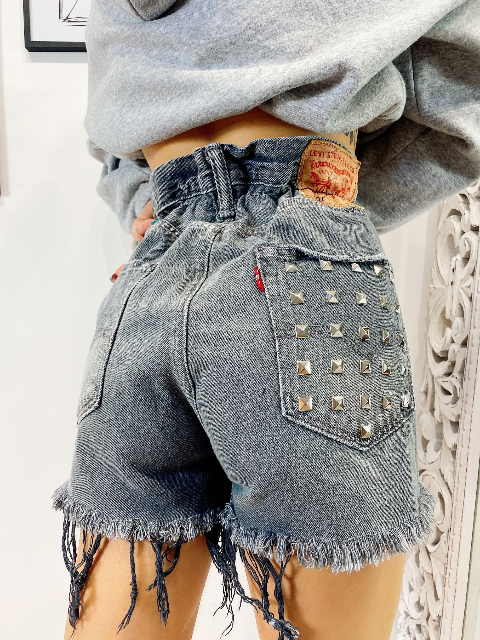 Short Levi’s Vintage con Borchie bagno grigio