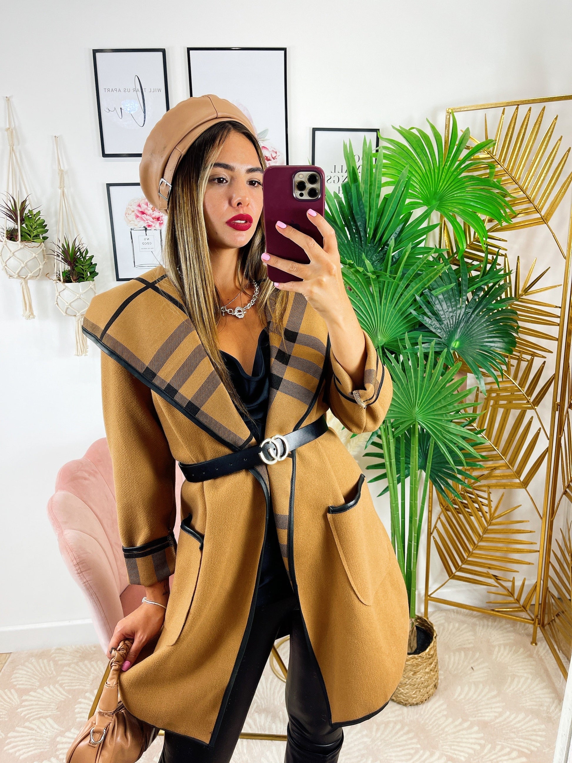 Cappotto check camel con cintura