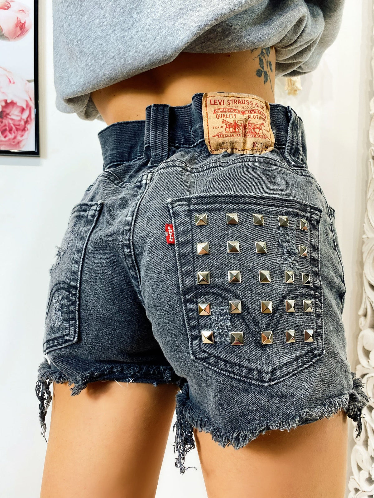 Short Levi’s Vintage con Borchie Argento toni sul grigio