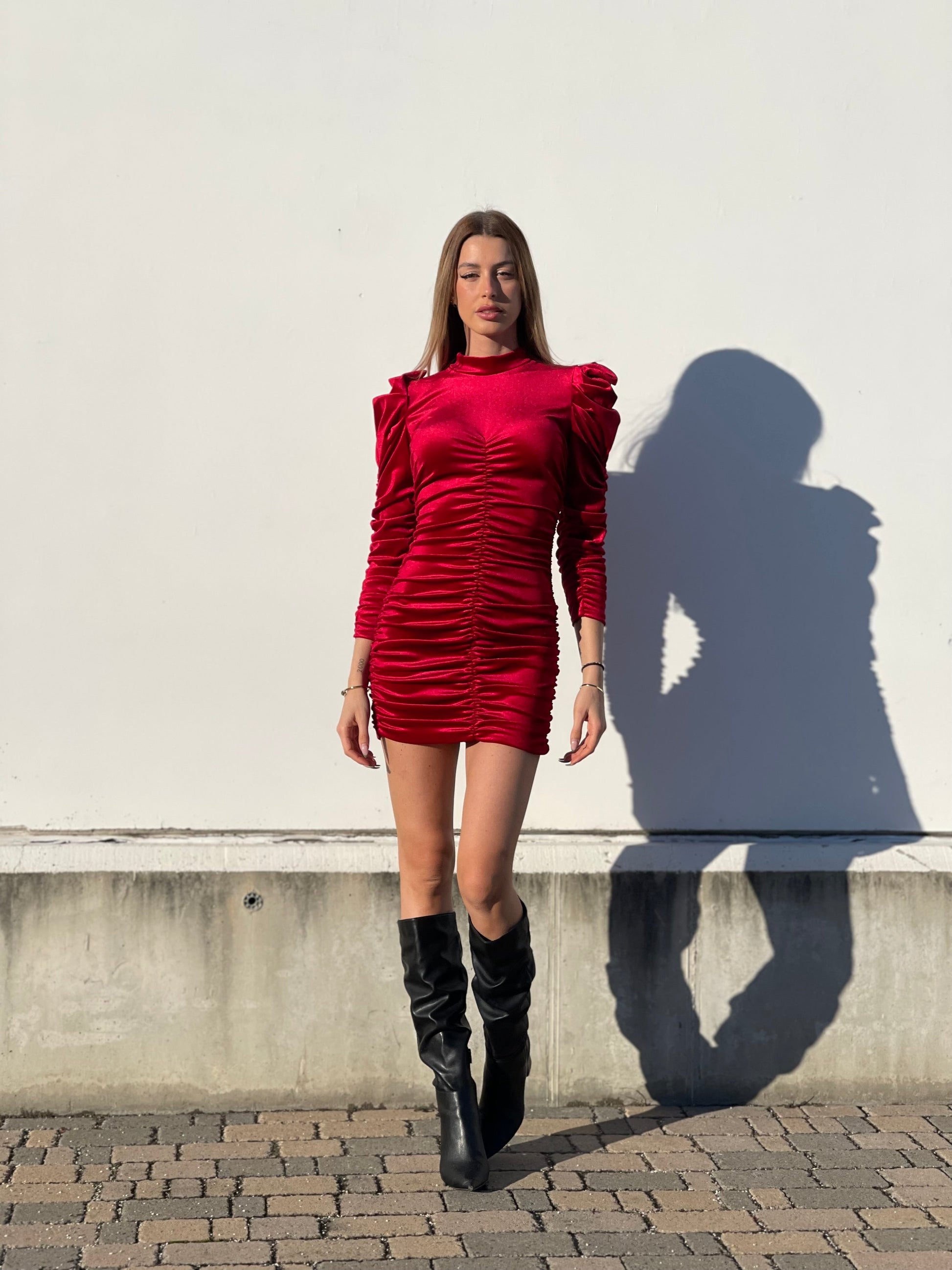 Abito in velluto aderente rosso