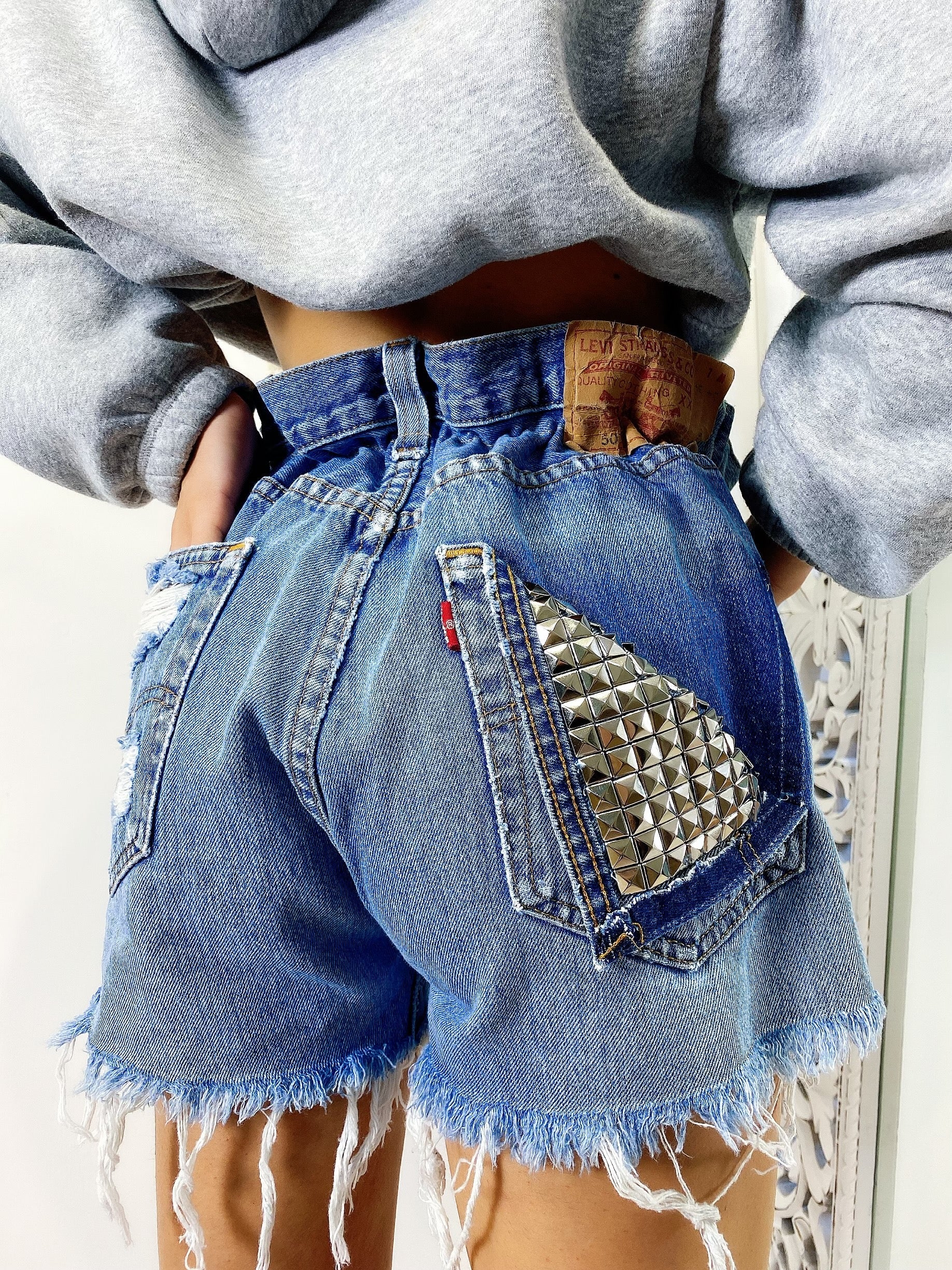 Short Levi’s Vintage bagno medio con borchie