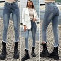 Jeans aderente sfrangiato sotto