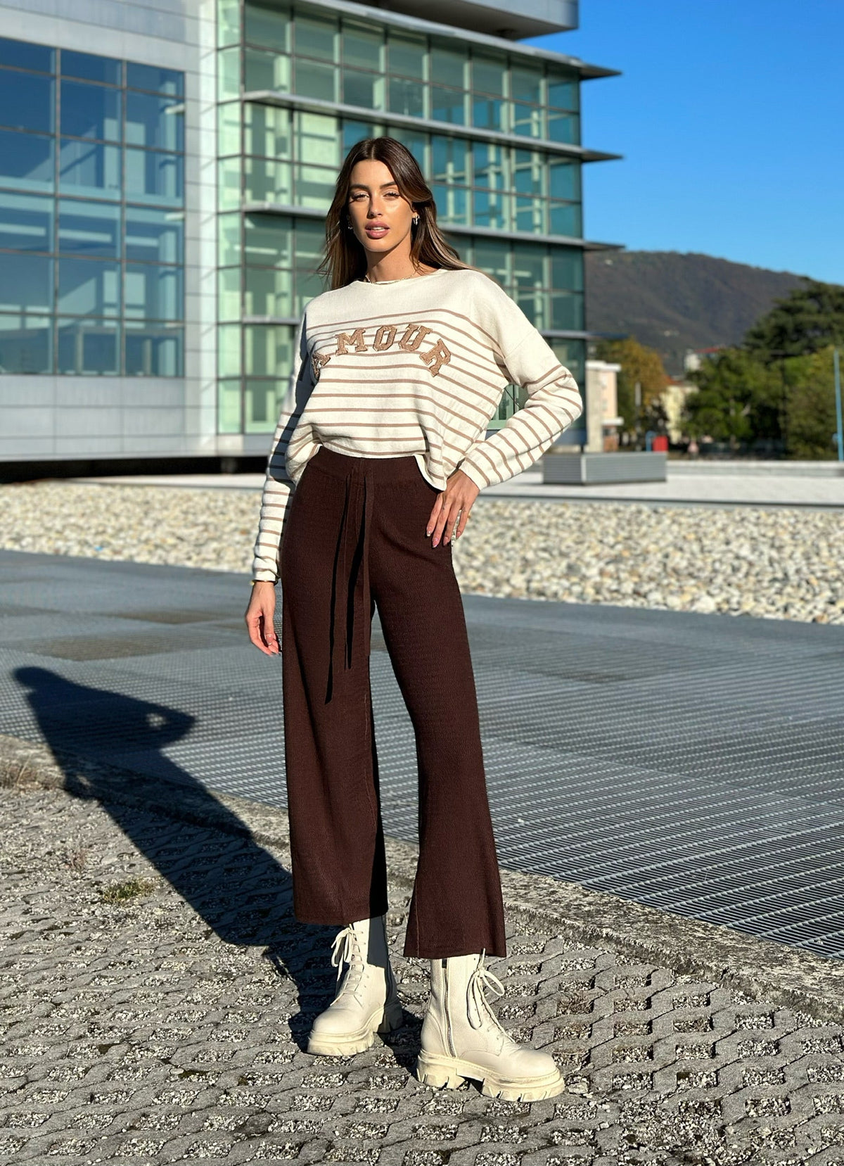Maglione Amour Camel e bianco