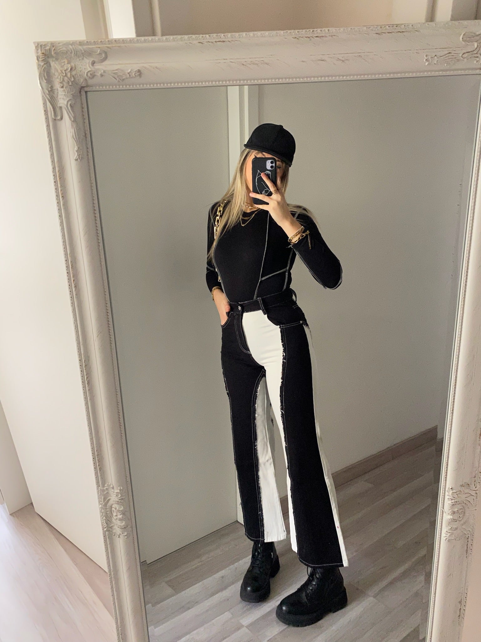 Body cuciture fuori