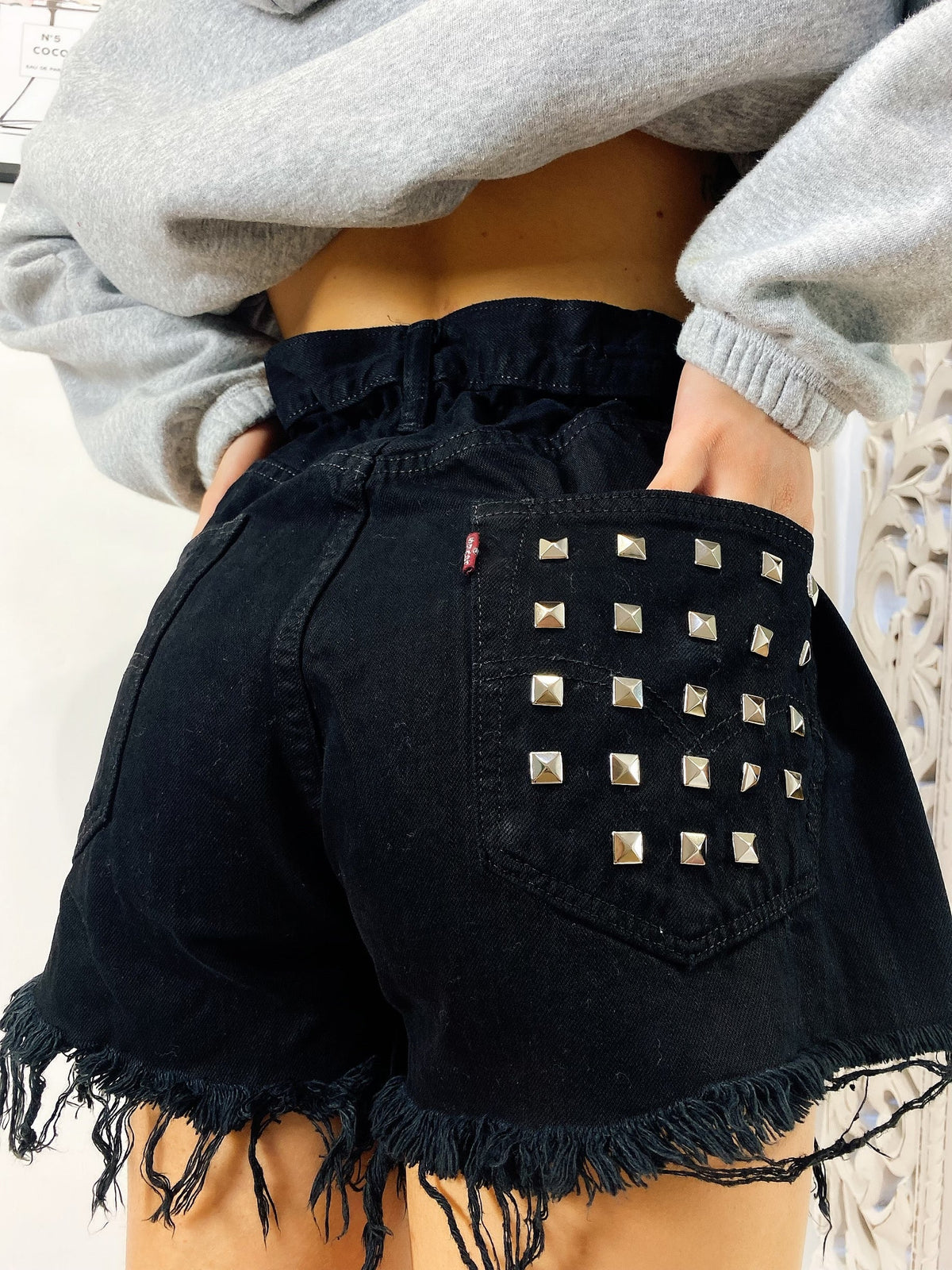 Short Levi’s Vintage nero con borchie