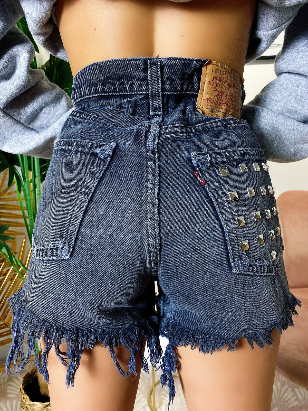 Short Levi’s Vintage Nero con Borchie sfrangiato