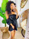 Tutina in raso con scollo a barchetta e cintura