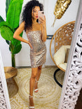 Abito aderente con paillettes platino