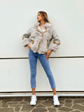 Giaccone grigio polvere dettaglio Camel