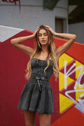 Abito corto in jeans con lacci