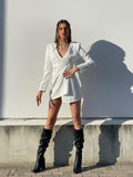 Abito a blazer con bottone bianco