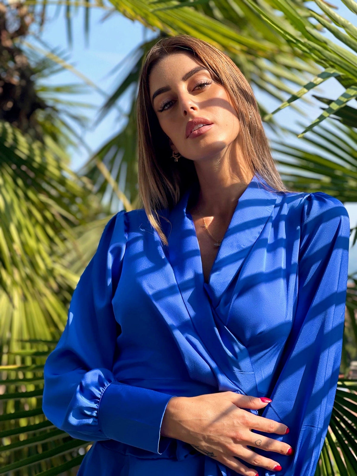 Abito in raso blu elettrico